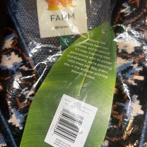 FARM Rio Abstract Floral Knit Top - Picture 11 of 12